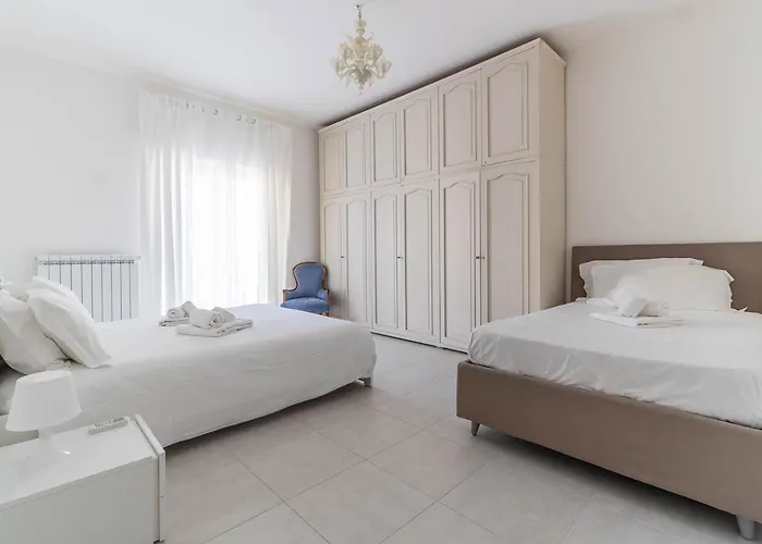 Dimora Manzoni - Center Бари