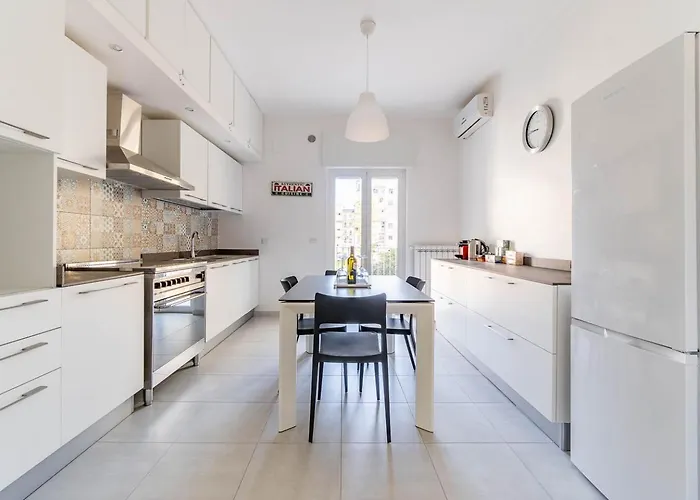 Dimora Manzoni - Center Apartament *